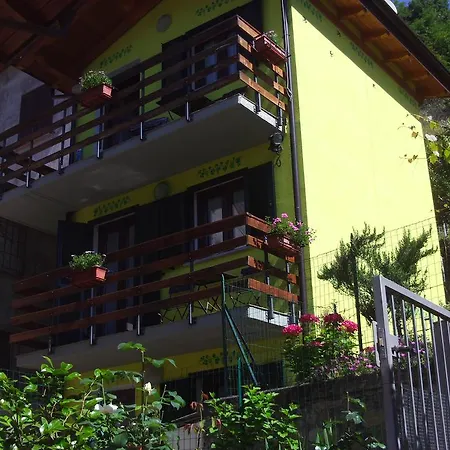 Bed & Breakfast Le Cantine Del Vecchio Borgo Traona