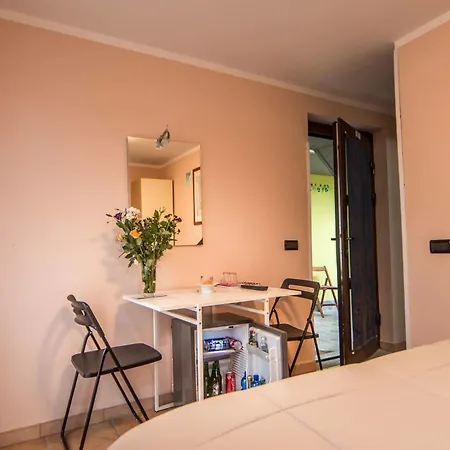 Bed & Breakfast Le Cantine Del Vecchio Borgo *